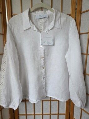 NWT CYNTHIA ROWLEY 100% WHITE LINEN BUTTONS DOWN DECORATED BLOUSE SIZE MEDIUM